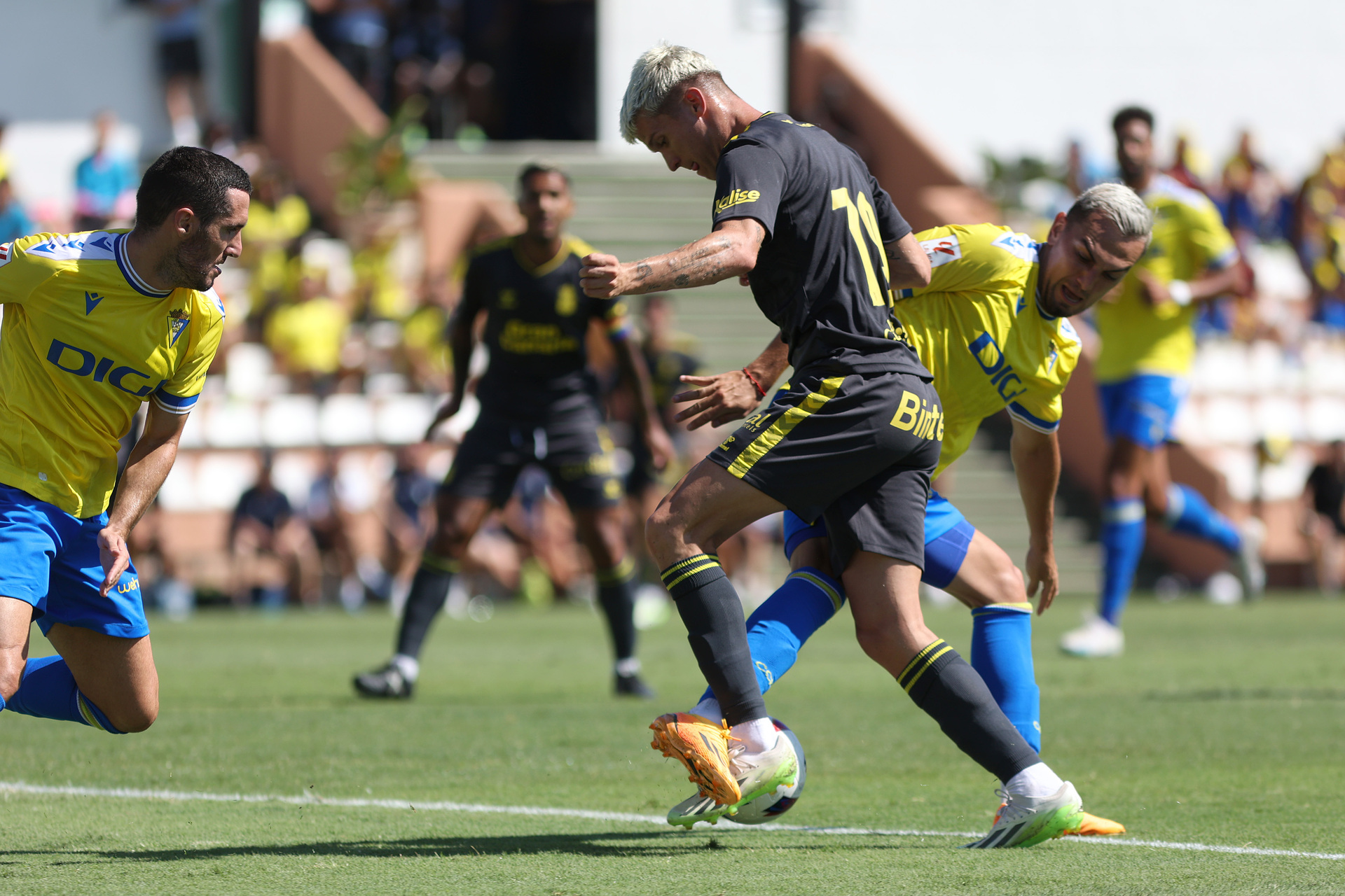 Las Palmas vs Cadiz (00:30 – 18/12) | Xem lại trận đấu